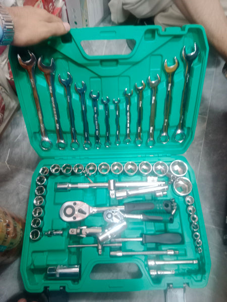 61 Piece Chrome Vanadium Cr V Socket Wrench And Sleeve Tool Set - Tool Set Designed For Hardware Maintenance And Daily Repair Routine